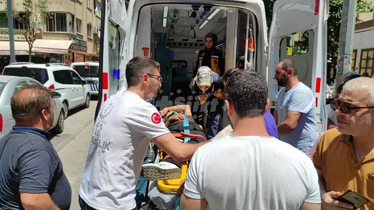 Motosiklet Çarpan Genç, Epilepsi Nöbeti Geçirdi