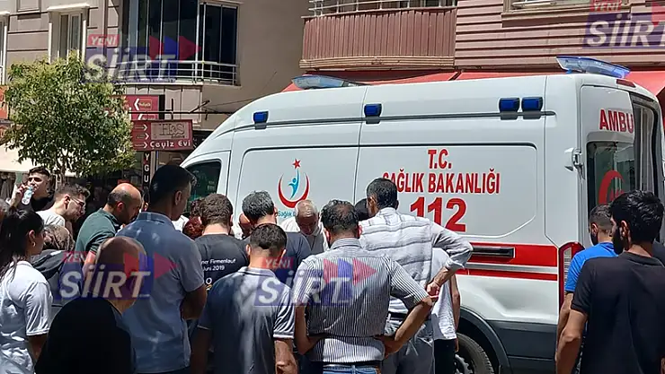 Motosikletli Kurye Yayaya Çarptı