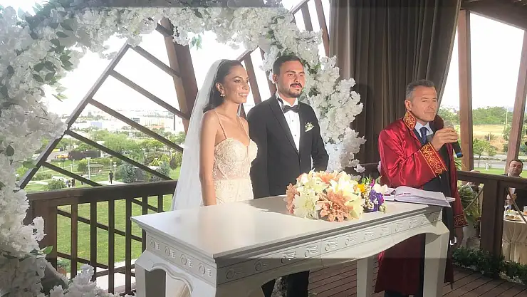 MUTLULUKLAR DİLİYORUZ