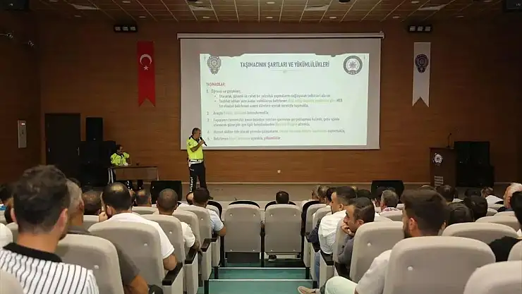 Okulların Servis Sürücülerine Güvenli Sürüş Psikolojisi Eğitimi