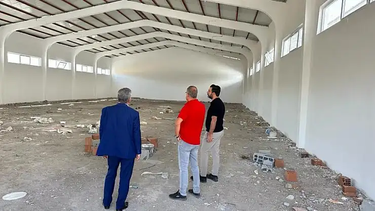 Olğaç, 300 Kişiye İstihdam Sağlayacak Tekstil Fabrikasını Ziyaret Etti