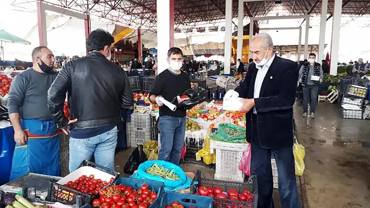 ÖREN'DEN 'PAZARCILARA' MASKE