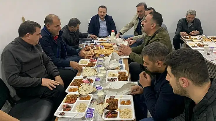 Özturan, İftar Programında Esnaflarla Buluştu