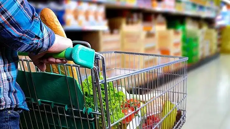 Pazar Günü Marketler Kapanacak mı? Bakan Bolat'tan Açıklama