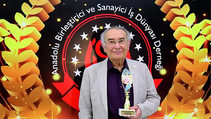 Prof. Dr. Nevzat Tarhan'a bir ödül de Anadolulu iş adamlarından!