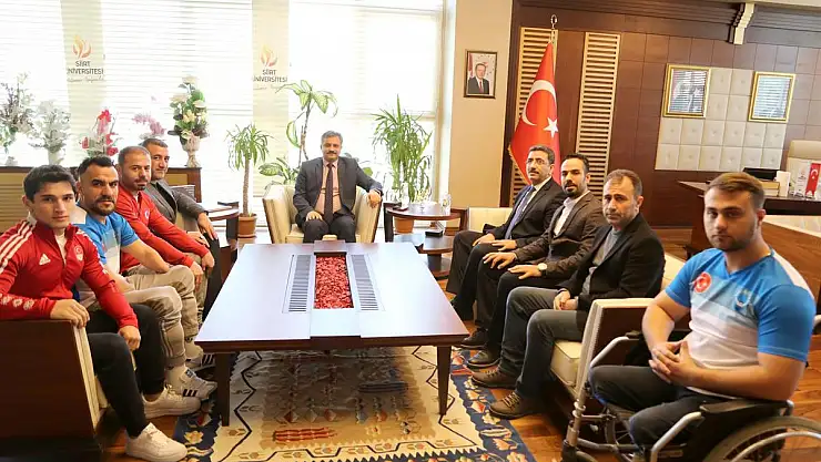 Rektör Şındak, Güreş ve Yüzme Şampiyonlarını Ağırladı