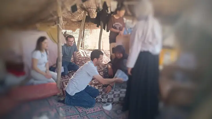 Sağlık Ekipleri Çemikari Yaylası'nda Koçer Vatandaşlarla Buluştu