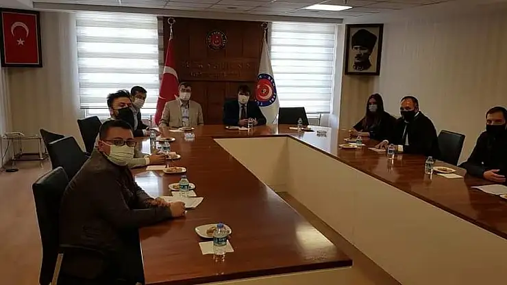 SAĞLIK TEKNİKERLERİ YARDIMLAŞMA VE DAYANIŞMA PLATFORMU  ANKARA'DA BAKANLIK VE SENDİKA ZİYARETLERİNDE BULUNDU