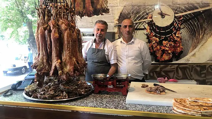 Sahibi Değişmesine Rağmen, Gelenek Değişmedi Meydan Lokantasında Büryanda Dev İndirim