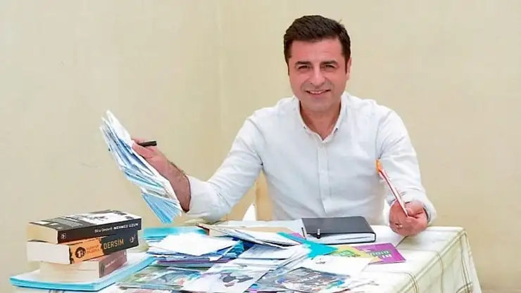 Selahattin Demirtaş Devlet Bahçeli'nin Sözlerine Cevap Verdi: 'Önce Barış, Önce Barış'