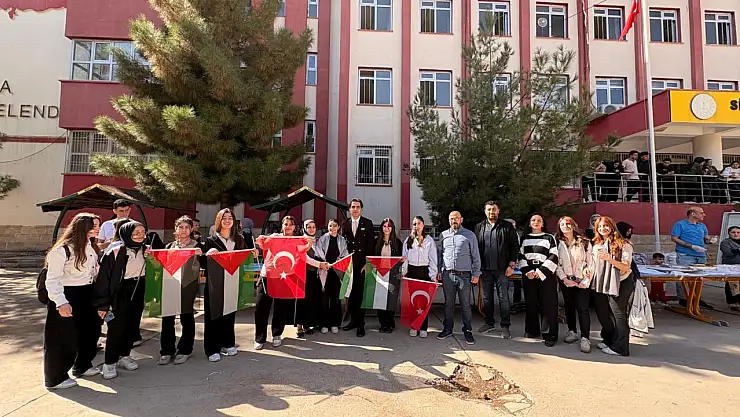 Siirt 14 Eylül Anadolu Lisesi'nden Gazze'ye Yardım Kermesi
