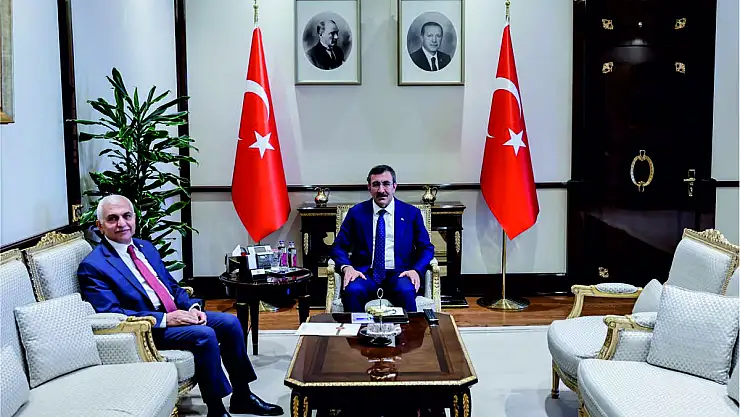 Siirt AK Parti Milletvekili Mervan Gül, Cumhurbaşkanı Yardımcısı Cevdet Yılmaz'ı Ziyaret Etti