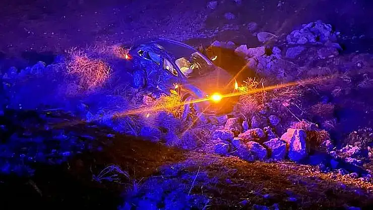 Siirt-Batman Karayolunda Gece Yaşanan Kazada Anne ve Oğlu Yaralandı