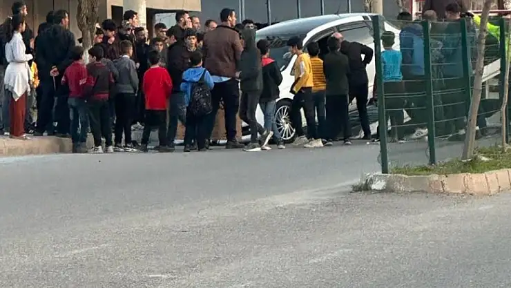 SİİRT-BATMAN KARAYOLUNDA KAZA: 1 YARALI