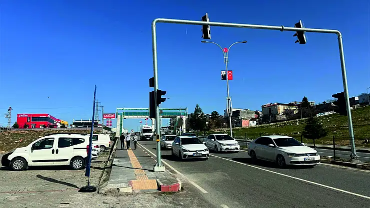 'Siirt Belediyesi, Afetevler Mahallesi'nde Trafik Güvenliğini Artırdı'