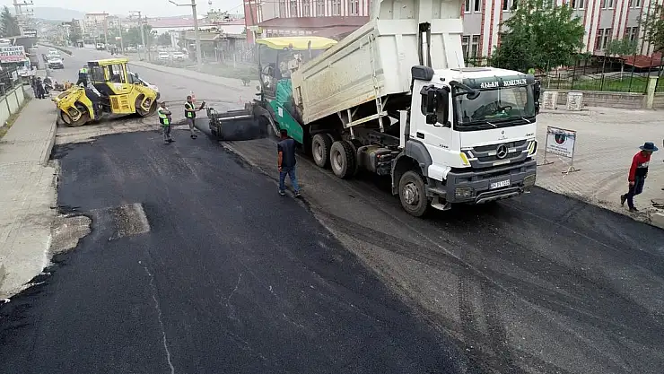 Siirt Belediyesi Asfalt Çalışmalarına Devam Ediyor