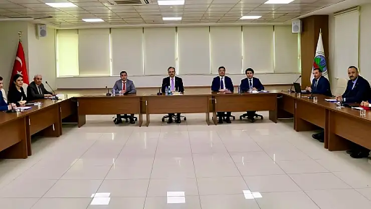 Siirt Belediyesi Haftalık Değerlendirme Toplantısı Vali Kızılkaya Başkanlığında Yapıldı