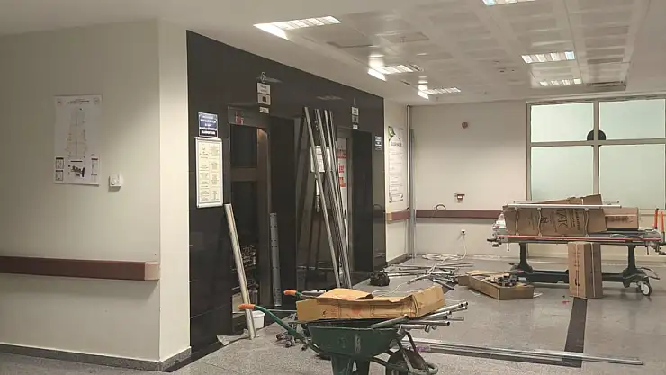 Siirt Eğitim ve Araştırma Hastanesi'nde Asansör Sorunu Çözülüyor