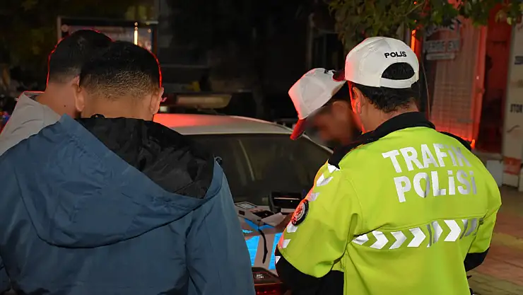 Siirt Emniyetinden Trafik Kurallarını İhlal Edenlere Geçit Yok! 12 Noktada Eş Zamanlı Denetim!