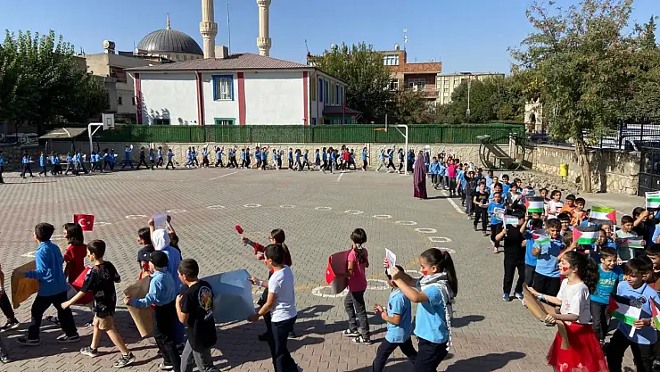Siirt Hürriyet İlkokulu Öğrencilerinden Filistin'e Destek Mesajı
