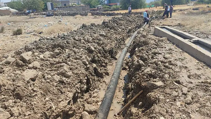 Siirt İl Özel İdare Ekipleri, Köylerdeki Çalışmalarını Sürdürüyor