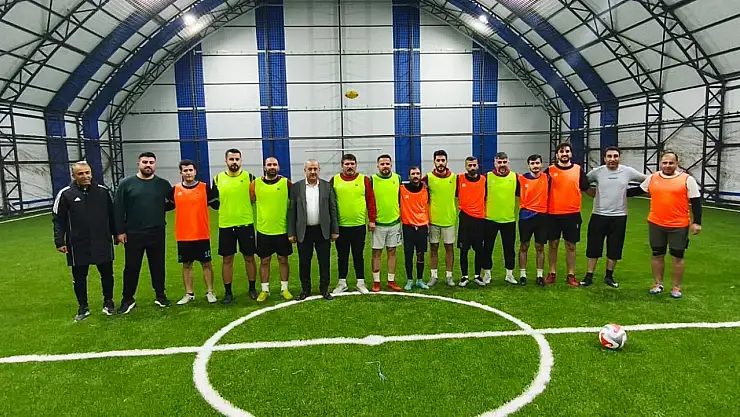 Siirt'in Eruh ilçesinde modern halı saha halkın hizmetine açıldı