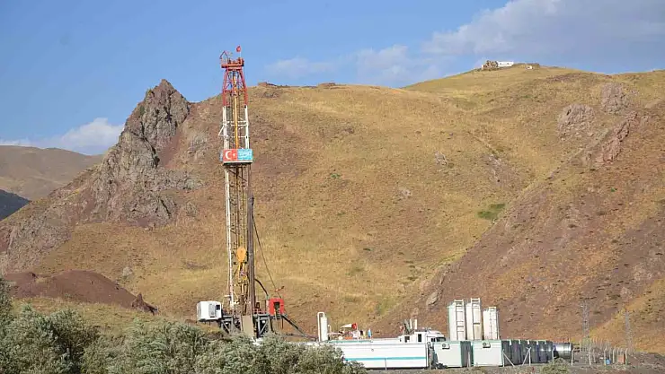 Siirt'in Kurtalan ilçesinde petrol arama çalışmaları başladı