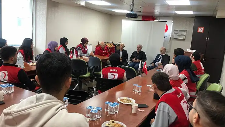 Siirt Kızılay'dan Öğretmenler Günü Etkinliği!