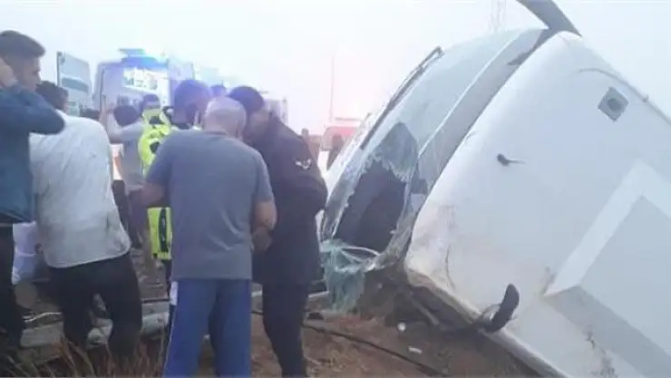 Siirt Otobüsü Kaza Yaptı 1 Ölü 15 Yaralı