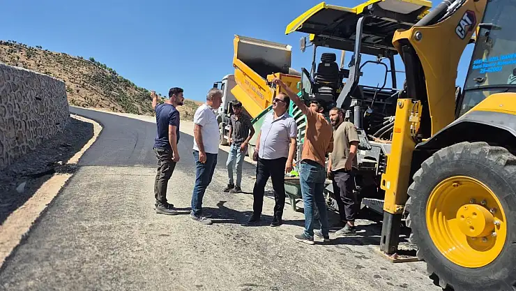 Siirt Pervari'de 7,4 Kilometrelik Yol Çalışması Tamamlanıyor