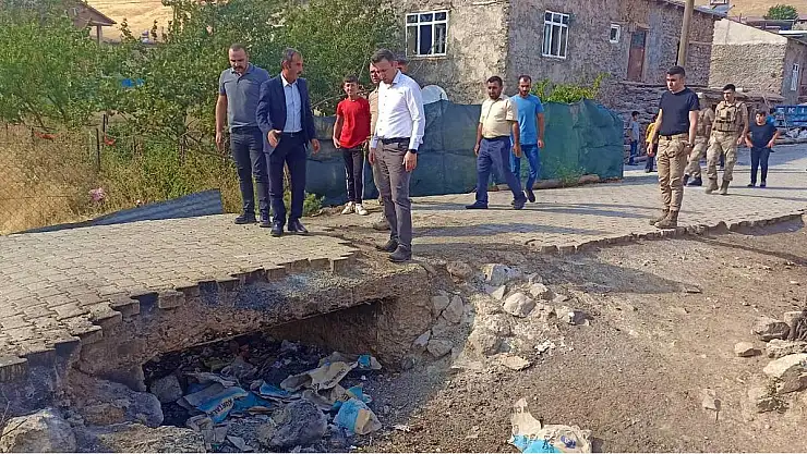 Siirt Pervari İlçe Kaymakamı Ahmet Gülderen Sorun ve İstekleri Yerinde Tespit Ediyor