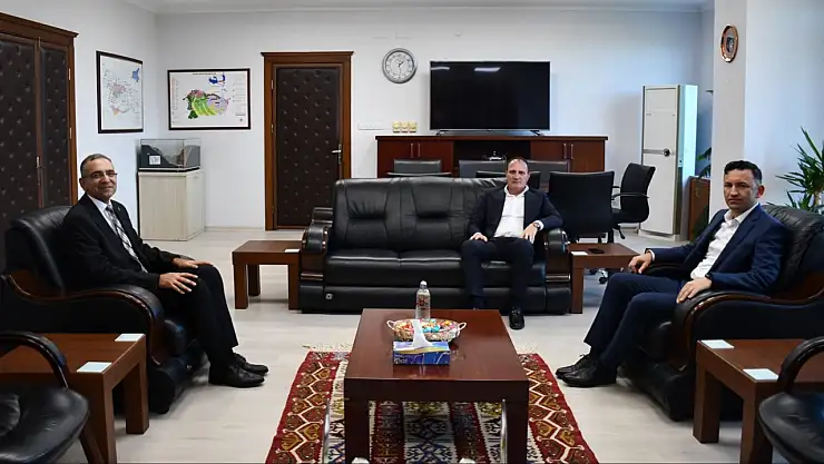 Siirt Pervari Kaymakam Ahmet Gülderen ve Başkan Teyyar Özcan'dan DSİ Bölge Müdürü Zafer Akın'a Ziyaret