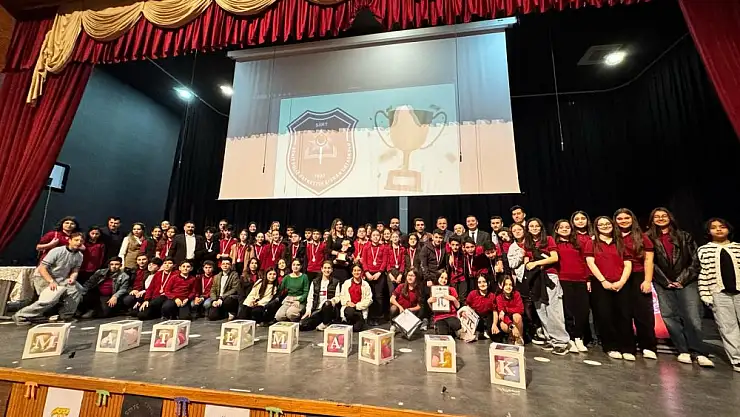 Siirt Şehit Polis Hayrettin Şişman Ortaokulu'nda Matematik Şöleni!