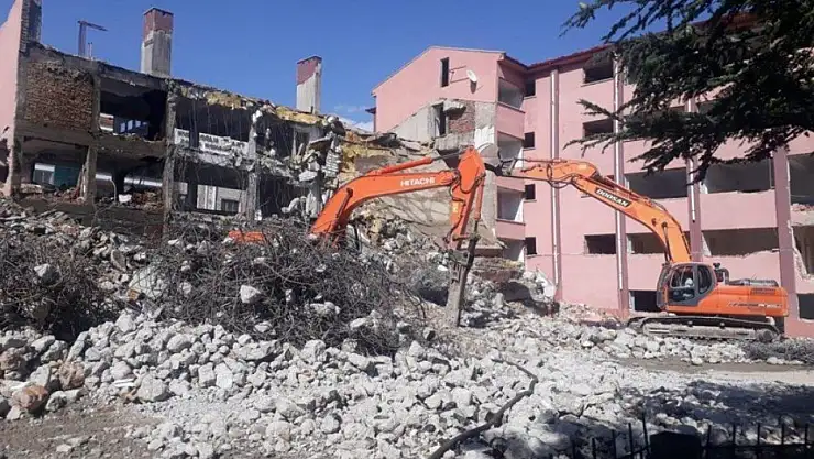 Siirt'te 9 Okul ve Kamu Binası Yıkılacak