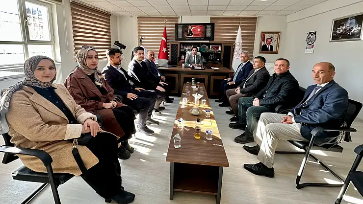 Siirt'te Eğitim Değerlendirme Toplantısı: Müdür Saz, Tillo'daki Okul Müdürleriyle Bir Araya Geldi