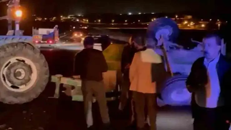 Siirt'te hafif ticari araç ile traktör çarpıştı: 2 yaralı