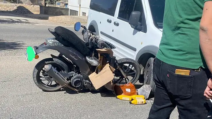 Siirt'te Motosiklet ile Otomobil Çarpıştı: 1 Yaralı
