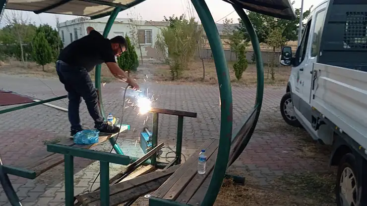 Siirt'te Park Vandalizmi Sürüyor: Yetkililer Ağır Ceza Uyarısı Yaptı