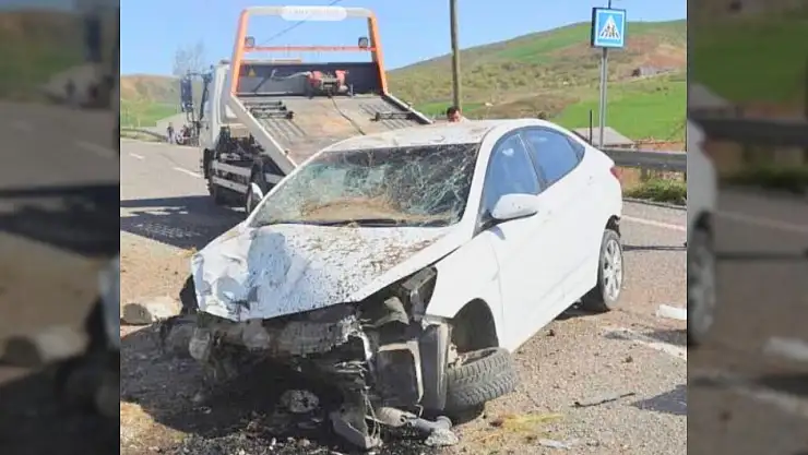 Siirt'te Trafik Kazası: 2 Yaralı! Facia Ucuz Atlatıldı