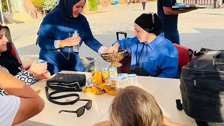 Siirt'te Yurtlara Yerleşen Öğrencilere Kapıda Karşılama
