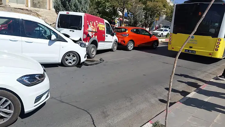 Siirt'te Zincirleme Trafik Kazası