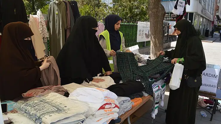 Siirt Umut Kervanı'ndan Yetimler İçin Hayır Kermesi