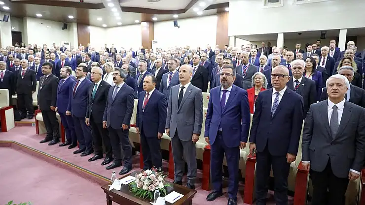 Siirt Üniversitesi Rektörü Şındak, Üniversitelerarası Kurul Toplantısına Katıldı