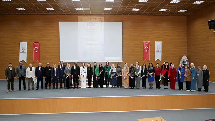 Siirt Üniversitesinde 'Güçlü Kadın Güçlü Toplum' Paneli