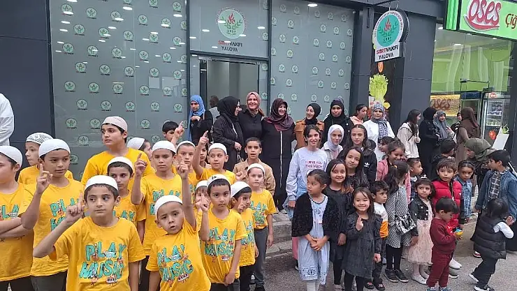 Siirt Vakfı Yalova Şubesi'nden Yetim Çocuklara Anlamlı Jest