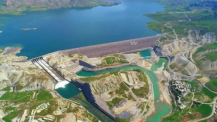 Siirt ve Şırnak Sınırları İçindeki Köyleri Hayata Bağlayacak Yolların İyileştirilmesi İçin İmzalar Atıldı