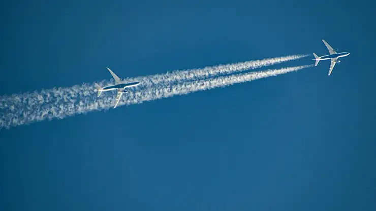 Siirtli Fotoğrafçıdan Göz Kamaştıran Kareler: Uçakları Yakın Çekimle Görüntüledi