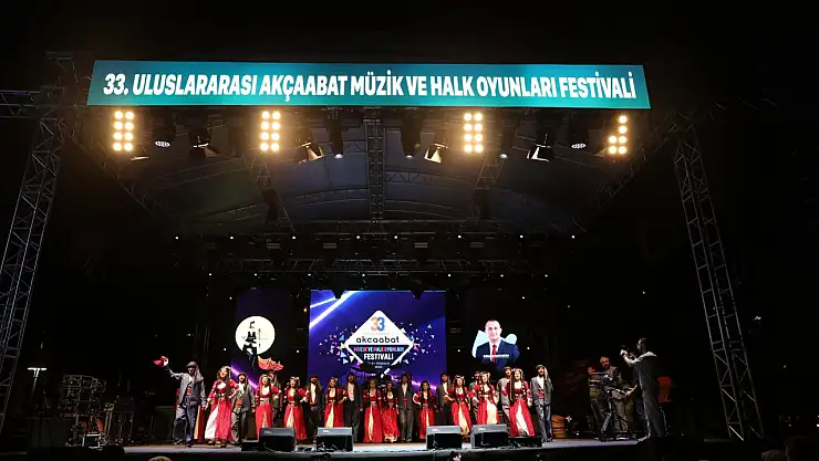 Siirtli Gençlerden Karadeniz'de Yöresel Gösteri