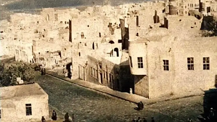 Siirtli Koleksiyoner Faik Kuzu'dan Geçmişe Yolculuk: Tarihi Cas Evlerin Eşsiz Fotoğraflarını Paylaştı