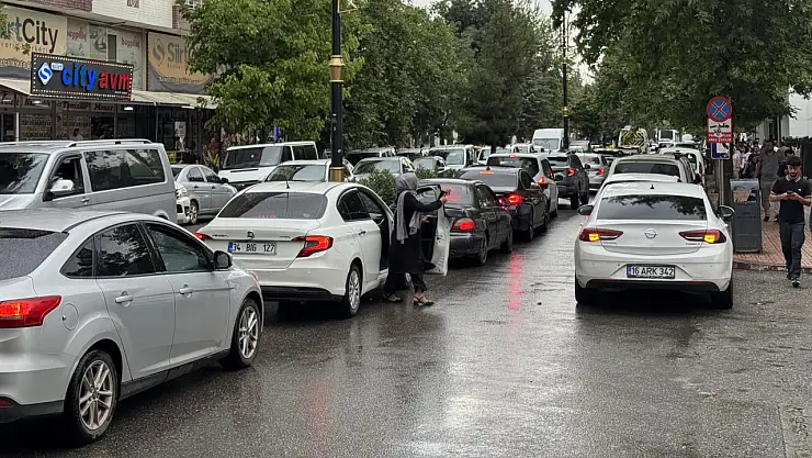 Siirtliler Yaşlı Araba Kullanmıyor! Siirt Otomobillerin Yaşı Ortalamanın Altında... İşte İl İl Araç Yaşları ve Türkiye Ortalaması